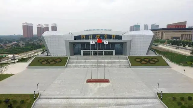 如何通过篮球训练和心理辅导提升自信_1